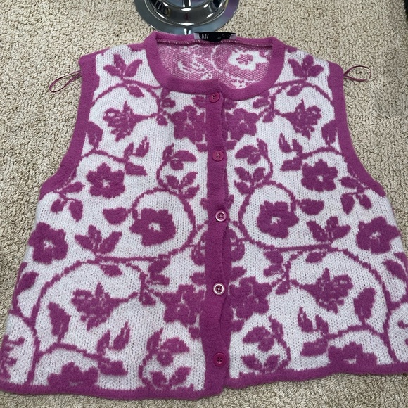 Zara Floral Jacquard Knit Vest - Picture 5 of 6